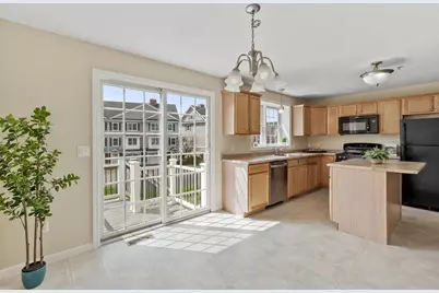 1975 Middlesex St #33, Lowell, MA 01851 - Photo 5