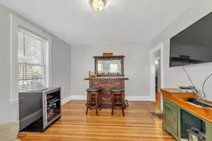 122 Aldrich St, Boston, MA 02131 - Photo 11