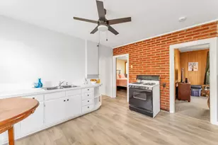 122 Aldrich St, Boston, MA 02131 - Photo 21