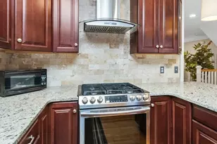 172 Bright St, Waltham, MA 02453 - Photo 7