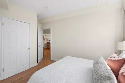 516 Green St #4B, Cambridge, MA 02139 - Photo 9