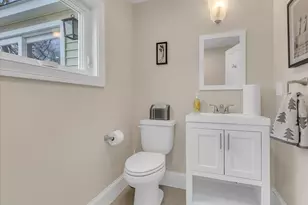 2031 Commonwealth Ave, Newton, MA 02466 - Photo 7