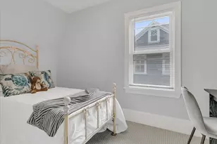 2031 Commonwealth Ave, Newton, MA 02466 - Photo 15