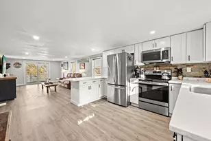 79 Crystal Lake Dr, Carver, MA 02330 - Photo 17