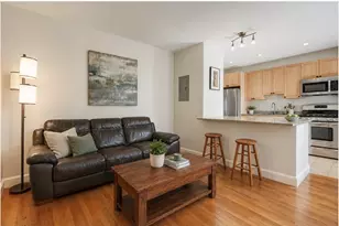 130 Myrtle St, Boston, MA 02114 - Photo 3
