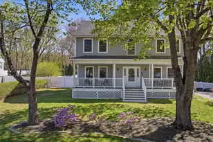 21 Bedford Dr, Grafton, MA 01536 - Photo 3