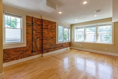 310 Court St #2, Plymouth, MA 02360 - Photo 3