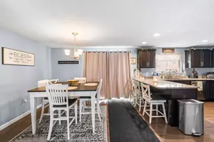 35 Boutelle St, Leominster, MA 01453 - Photo 9