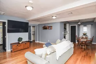 51 Richardson Ave, Dracut, MA 01826 - Photo 7
