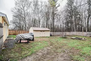 51 Richardson Ave, Dracut, MA 01826 - Photo 23