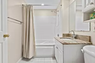 65 Chelsea St, Boston, MA 02129 - Photo 21
