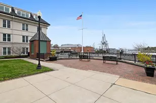 65 Chelsea St, Boston, MA 02129 - Photo 25