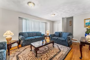 1 Hayward St, Ipswich, MA 01938 - Photo 5