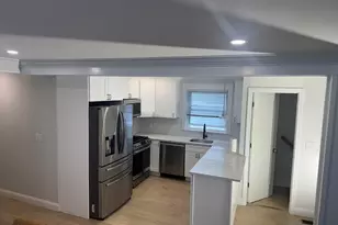 17 Cherry St, Medford, MA 02155 - Photo 9