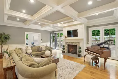 4 Abbott Ln, Bedford, MA 01730 - Photo 3