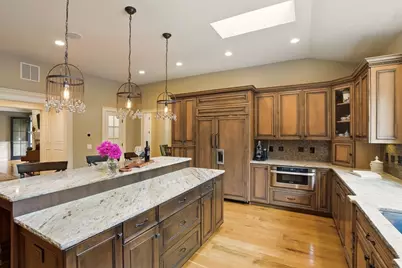 4 Abbott Ln, Bedford, MA 01730 - Photo 7