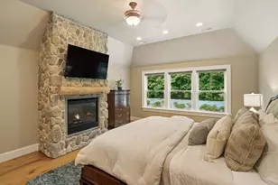 4 Abbott Lane, Bedford, MA 01730 - Photo 17