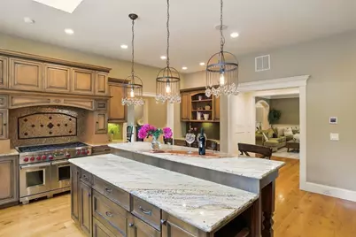 4 Abbott Ln, Bedford, MA 01730 - Photo 11