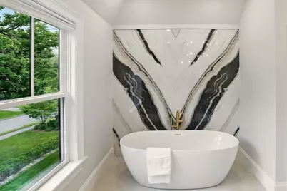 4 Abbott Ln, Bedford, MA 01730 - Photo 21
