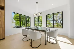 28 Chandler Pl, Newton, MA 02464 - Photo 9