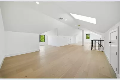 28 Chandler Pl, Newton, MA 02464 - Photo 27