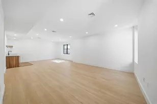 28 Chandler Pl, Newton, MA 02464 - Photo 23