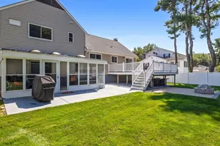 46 Juniper Dr, Saugus, MA 01906 - Photo 15