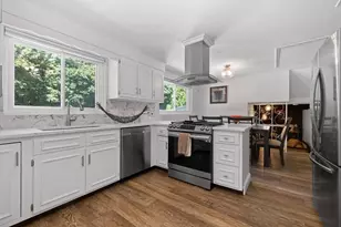 46 Juniper Dr, Saugus, MA 01906 - Photo 3
