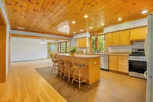 220 Mattapoisett Rd, Rochester, MA 02770 - Photo 9