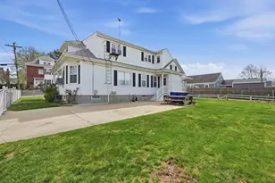 62 Topham St, New Bedford, MA 02746 - Photo 31
