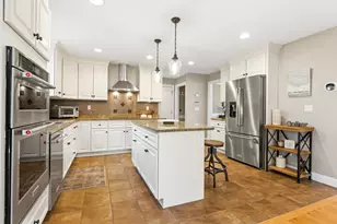 206 Burnside, Seekonk, MA 02771 - Photo 9