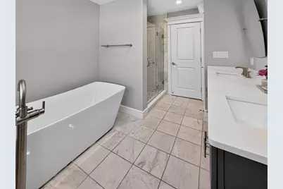 16 Walsh Road, Bedford, MA 01730 - Photo 31