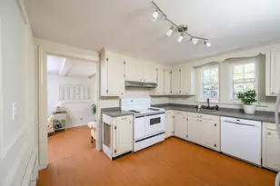 7 Arbutus Ave, Braintree, MA 02184 - Photo 9