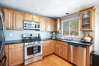 35 Pilgrim Village Rd #403, Taunton, MA 02780 - Photo 9