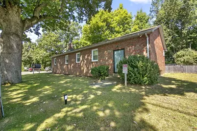 1060 Worcester St, Springfield, MA 01151 - Photo 15