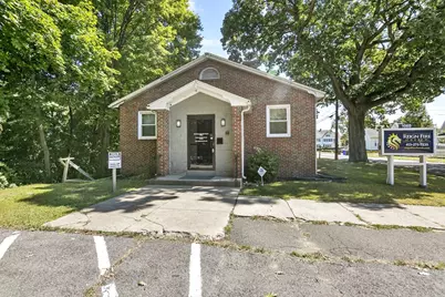 1060 Worcester St, Springfield, MA 01151 - Photo 3