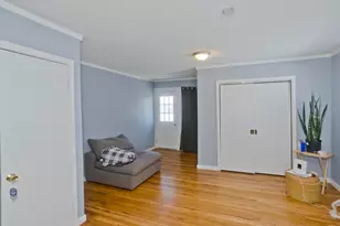 32 Chateaugay St, Chicopee, MA 01020 - Photo 9