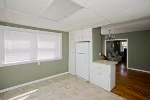 32 Chateaugay St, Chicopee, MA 01020 - Photo 33
