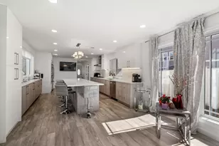 581 California St, Newton, MA 02460 - Photo 3