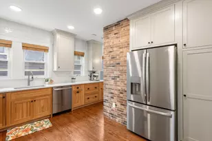 35-37 Presentation Rd, Boston, MA 02135 - Photo 9