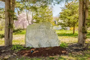 191 Fairway Dr, Seekonk, MA 02771 - Photo 1