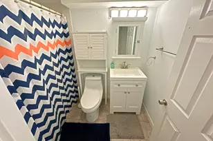130 W 8th St, Boston, MA 02127 - Photo 9