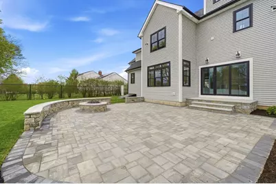 23 Day Cir, Woburn, MA 01801 - Photo 5