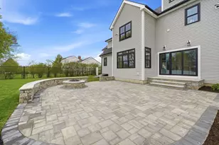 23 Day Cir, Woburn, MA 01801 - Photo 5