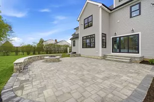 23 Day Cir, Woburn, MA 01801 - Photo 5