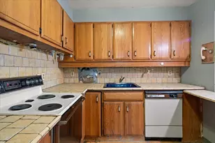 80 Salisbury St, Worcester, MA 01609 - Photo 17