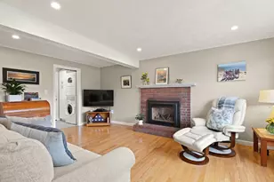 105 Green Meadow Dr, Tewksbury, MA 01876 - Photo 5