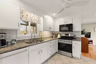 105 Green Meadow Dr, Tewksbury, MA 01876 - Photo 13