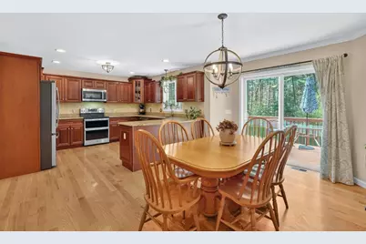 8 Carla Ln, Wilbraham, MA 01095 - Photo 11