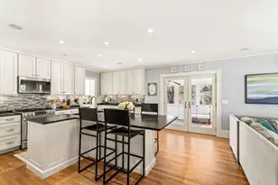14 North St, Manchester by the Sea, MA 01944 - Photo 9